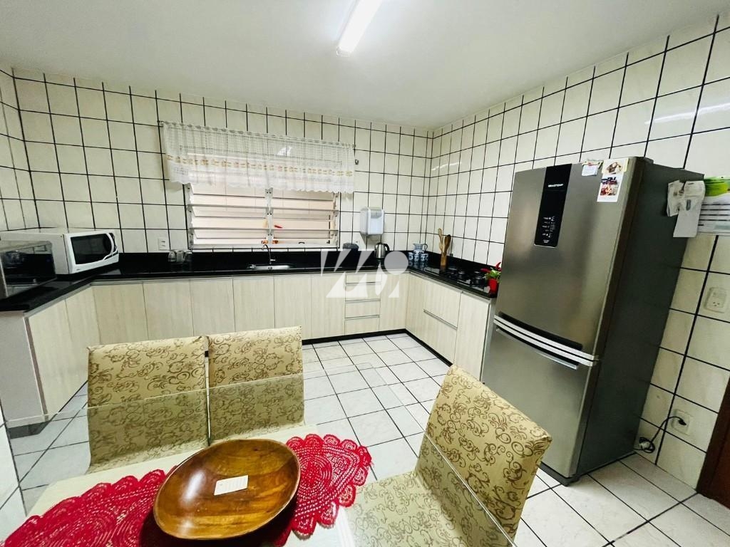 Casa em Bela Vista, Palhoça. 3 quartos, 168m². Imagem 3 de 12